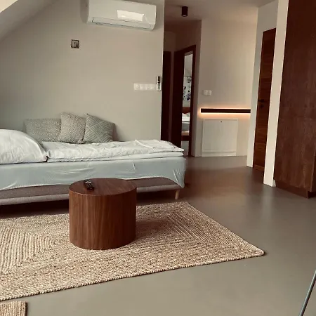 Rodinny S Vyhledem Na Zamek Apartment
