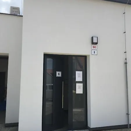 Prázdninová Rezidence - Vilabyt S Terasou A Výhledem Na Zámek