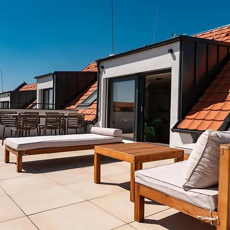Prázdninová Rezidence - Vilabyt S Terasou A Výhledem Na Zámek Apartamento Mikulov